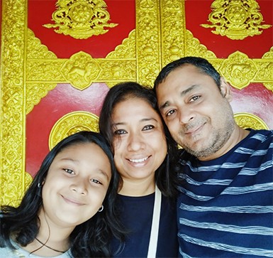 Zarbin Chadha, Director of APAC, JLL Singapore is with her family