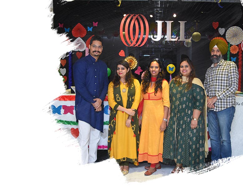 JLL India employees celebrating diversity & inclusion