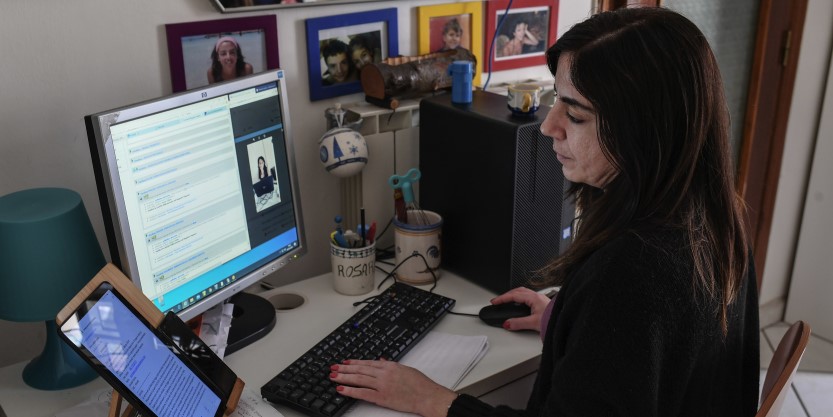 A lady with laptop